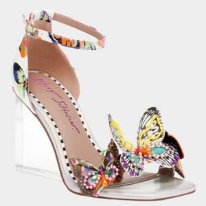 MARLOE WHITE BUTTERFLY Wedge Heel Betsey Johnson